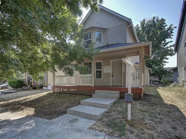 1817 E 37th St, Vancouver, WA 98663