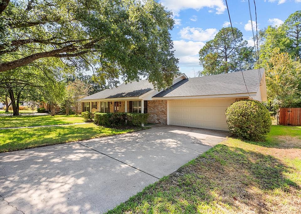 911 Jefferson Ave, Lufkin, TX 75904 | MLS #70454 | Zillow