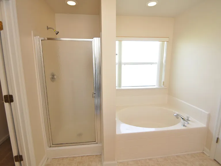 116 London Dr — Photo 23