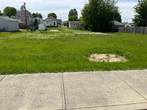 512 Ohio Ave, Troy, OH 45373