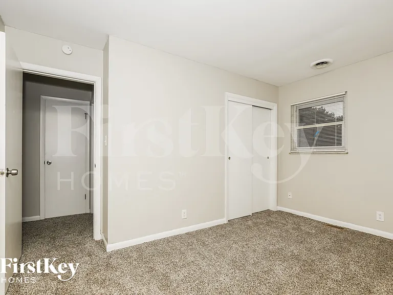 6402 W 15th St — Photo 13