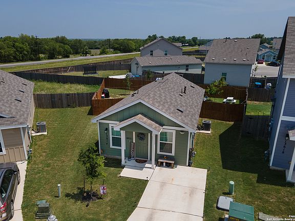 3rd image of 13614 Livestock Ct