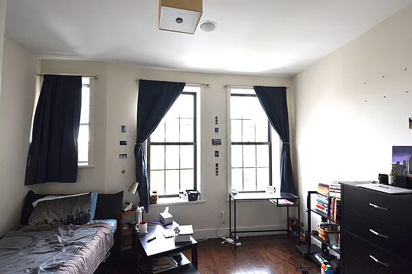 Rented by Corcoran | media 21