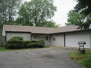 171 Seabury Rd photo 1