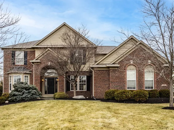 3880 Heathfield Ct, Zionsville, IN 46077