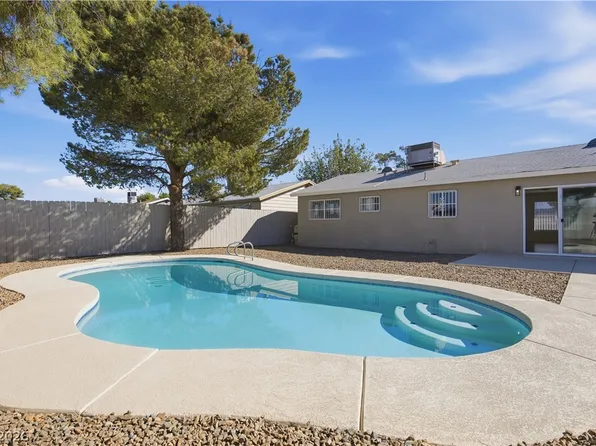 1208 Sandy Cove St, Las Vegas, NV 89110
