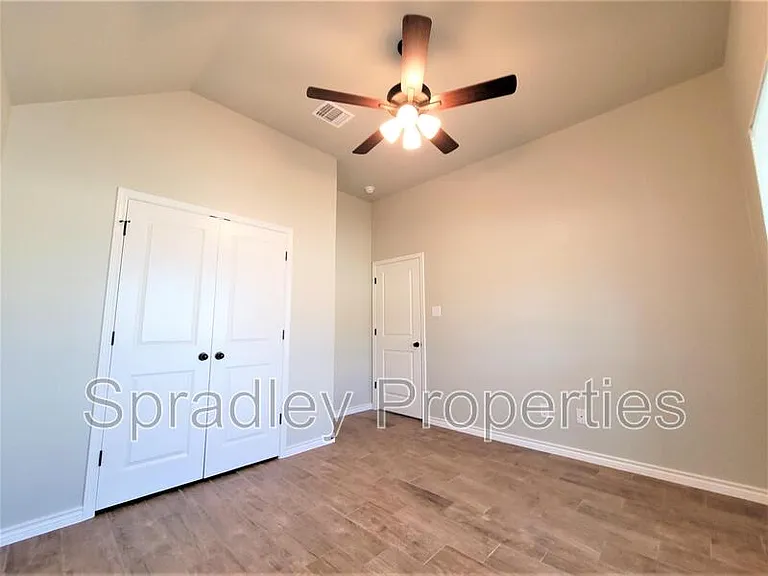 6120 Modena Dr — Photo 6