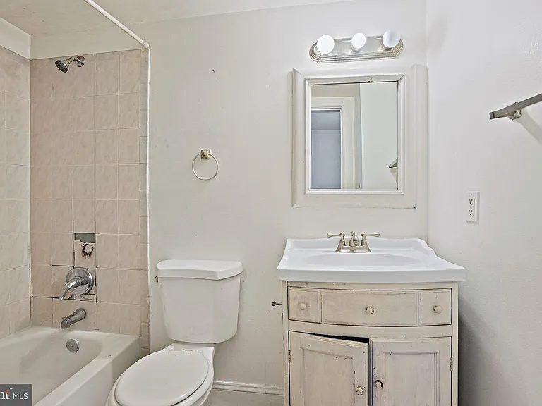4274 Foote St NE #1 — Photo 6