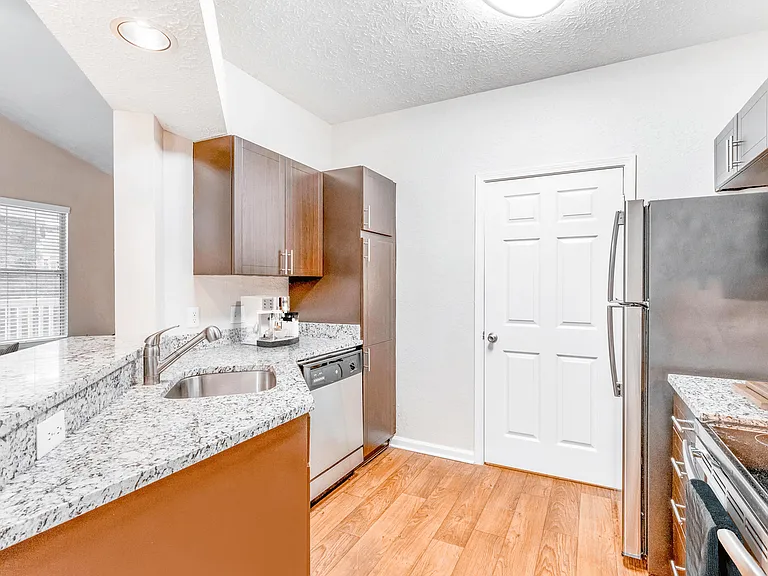 Elan at Mallard Creek Apartment Homes — Photo 66