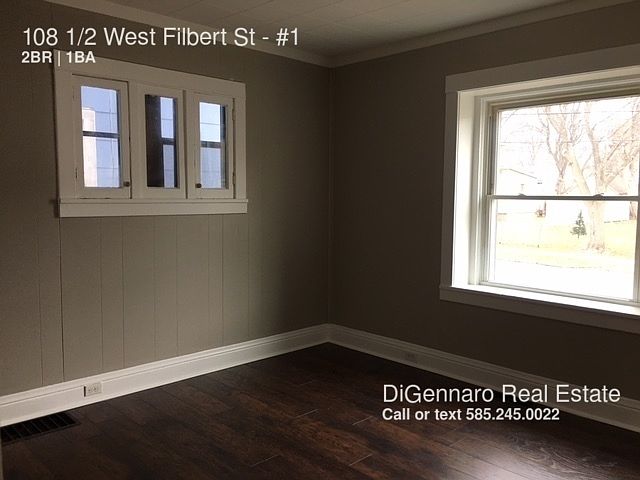 2nd image of 108 1/2 W Filbert St #1