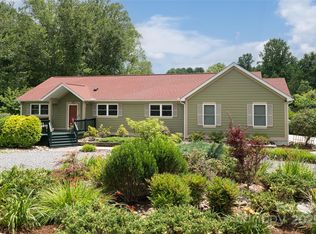 440 Island Ford Rd, Brevard, NC 28712