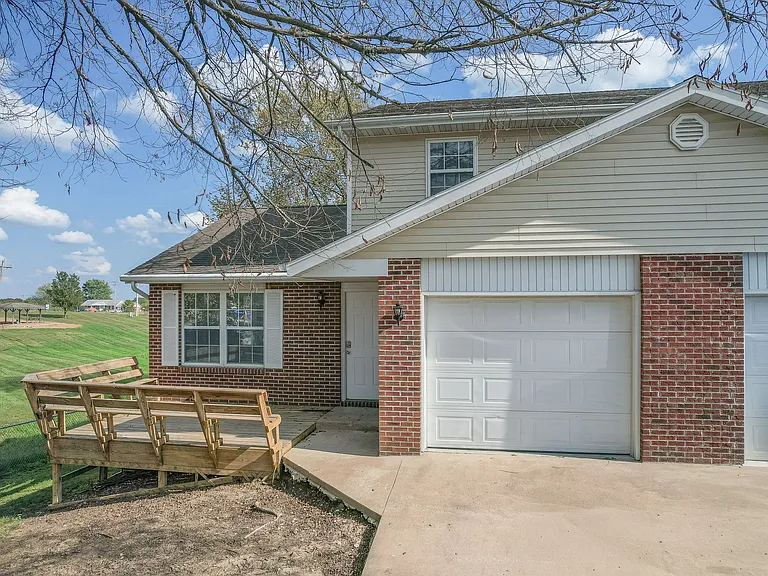325 S Summit Dr #A — Photo 19