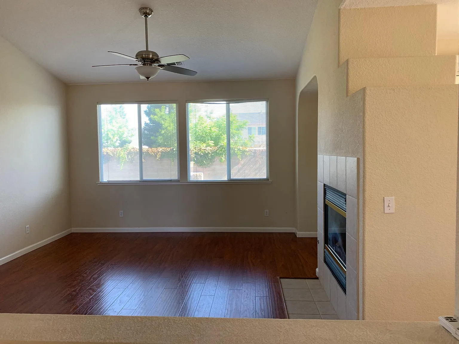 3 bed, 1683 sqft, $2,650 — Photo 3