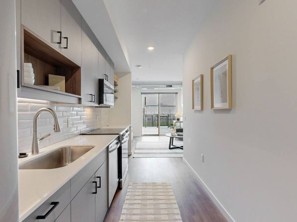 1180 Tyler St NE #515