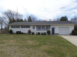 1017 Porter Rd, Norton Shores, MI 49441