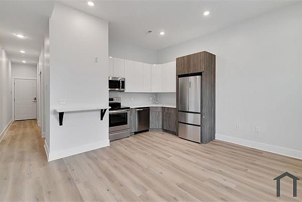 1st image of 1723 Memorial Ave #5