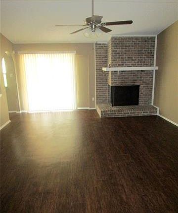 3rd image of 503 Shelly Ct