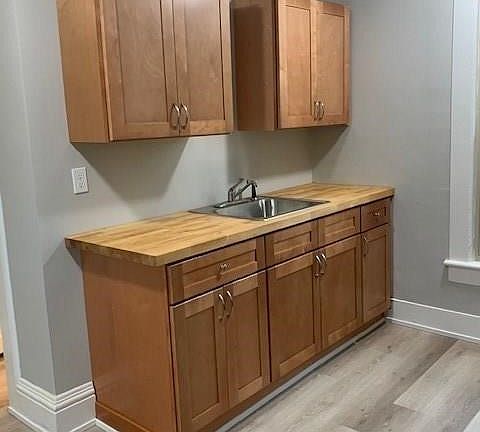 3rd image of 85 Richmond St #3