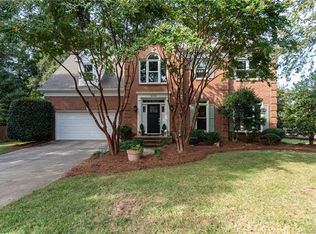 5030 Biltmore Forest Dr, Matthews, NC 28105