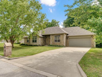 308 Park Circle, Sparta, MO, 65753
