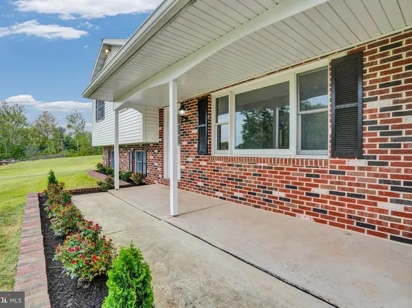 125 Rugby Rd, Birdsboro, PA 19508