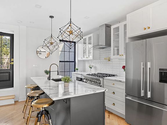 5th image of 65A Somers St APT 1