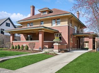 325 Linden Ave, Oak Park, IL 60302