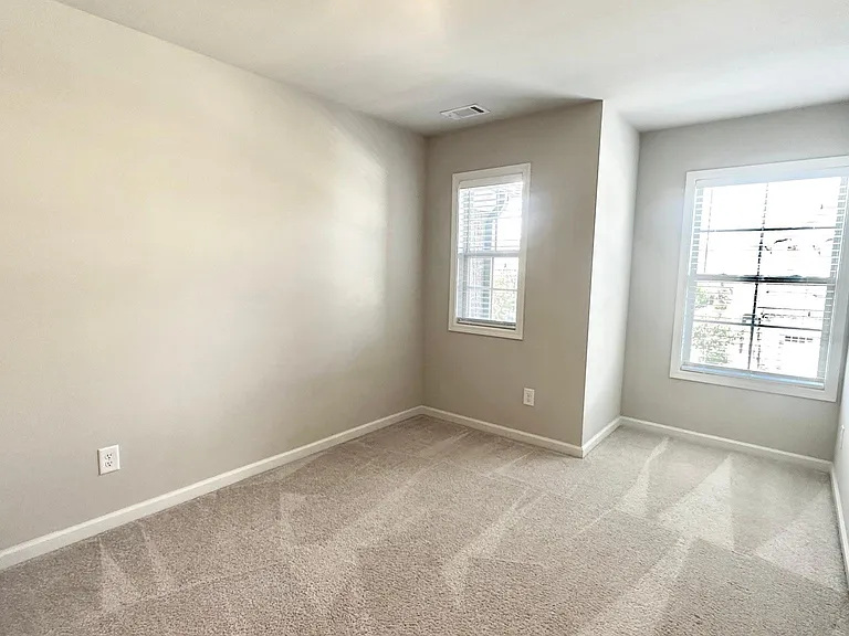 285 Holdings Dr — Photo 14