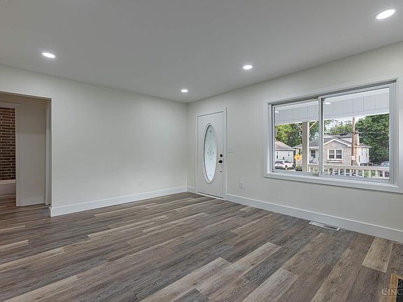 3rd image of 4408 Duneden Ave