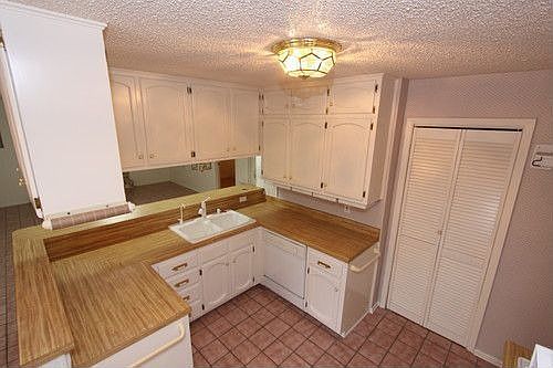 3rd image of 2902 Low Oak St