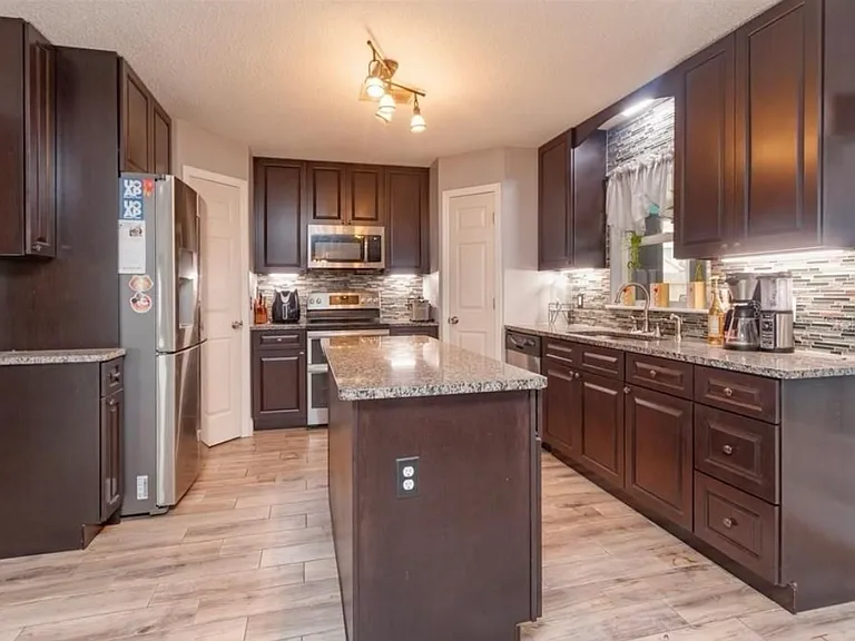 14601 Old Forest Ct — Photo 4