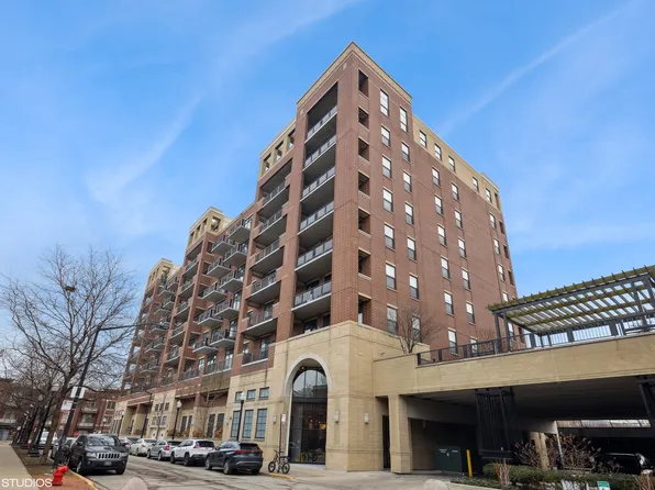 811 W 15th Pl Unit 705, Chicago, IL 60608