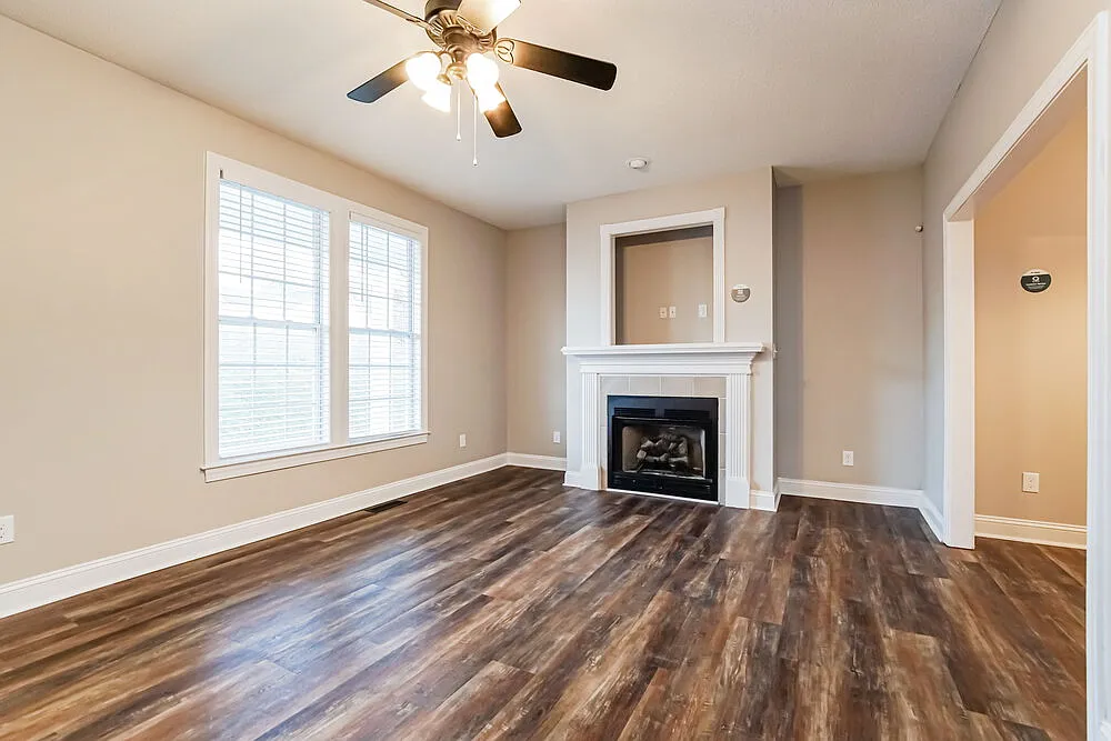 3 bed, 2.5 bath, 1248 sqft, $1,740 — Photo 4
