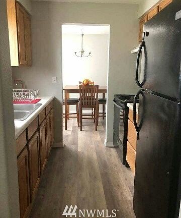 5th image of 1024 Northwest Lane