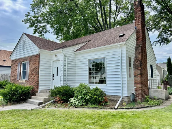 180 Bernard St E, West Saint Paul, MN 55118