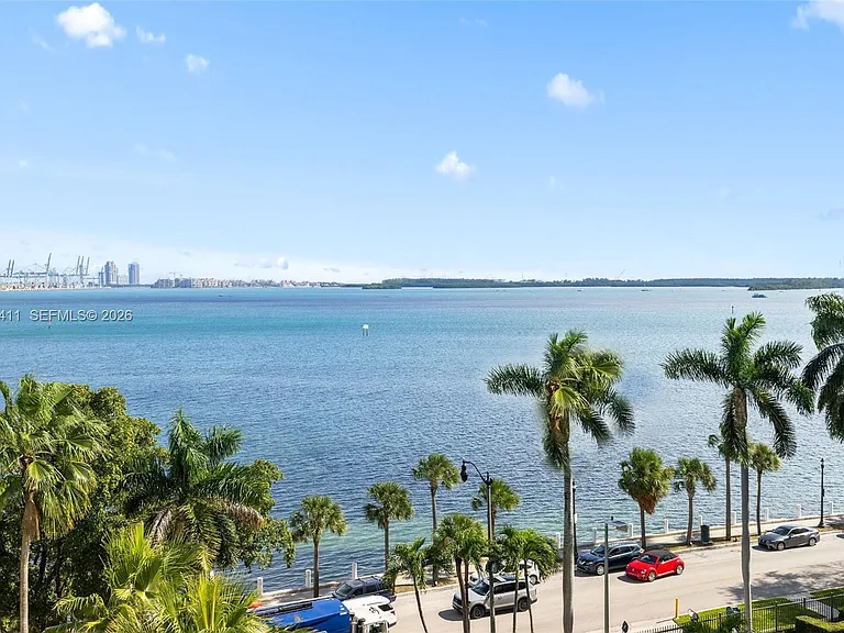 1402 Brickell Bay Dr #603 — Photo 11