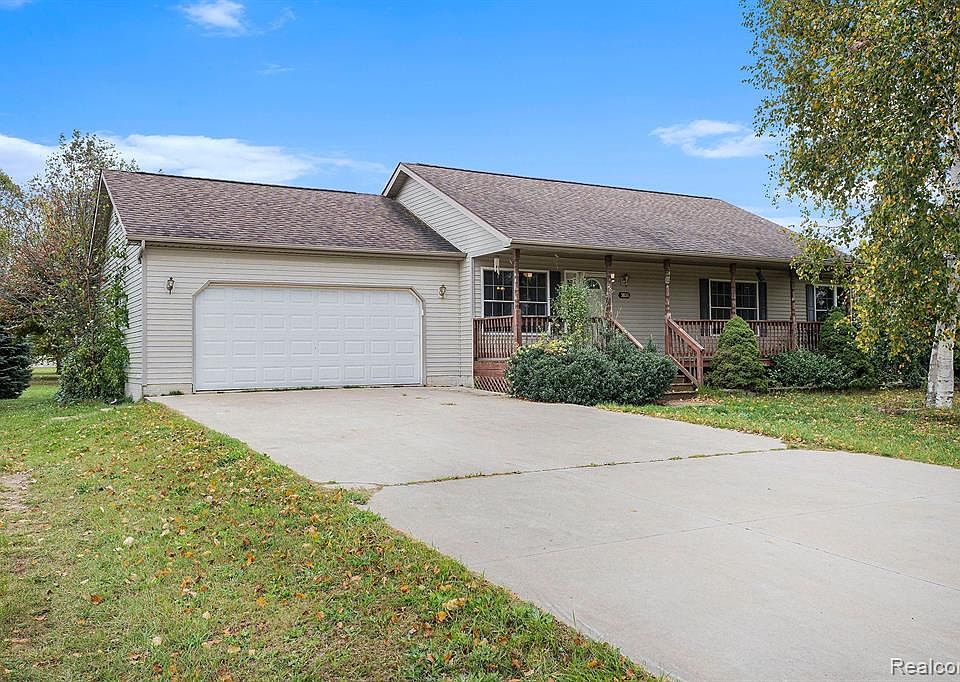 5806 Cobblestone Dr, North Branch, MI 48461 Zillow