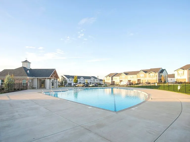 2304 Yukon Ct — Photo 29
