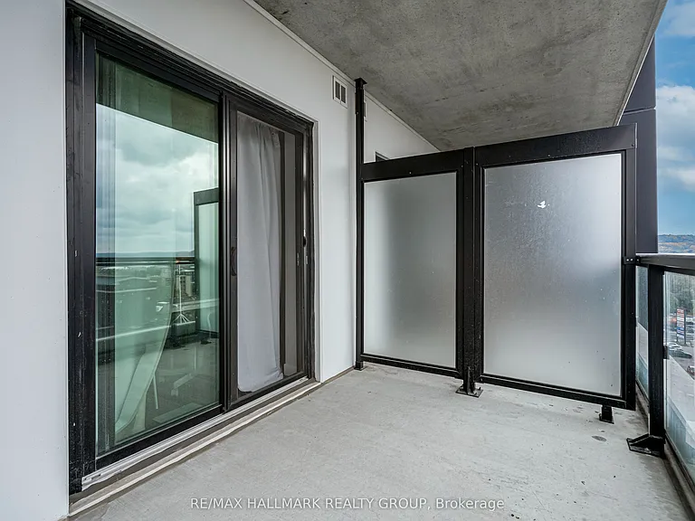 15 Queen St S #1006 — Photo 26