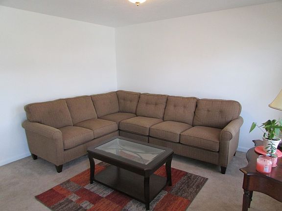 2nd image of 112 Birchtree Ct