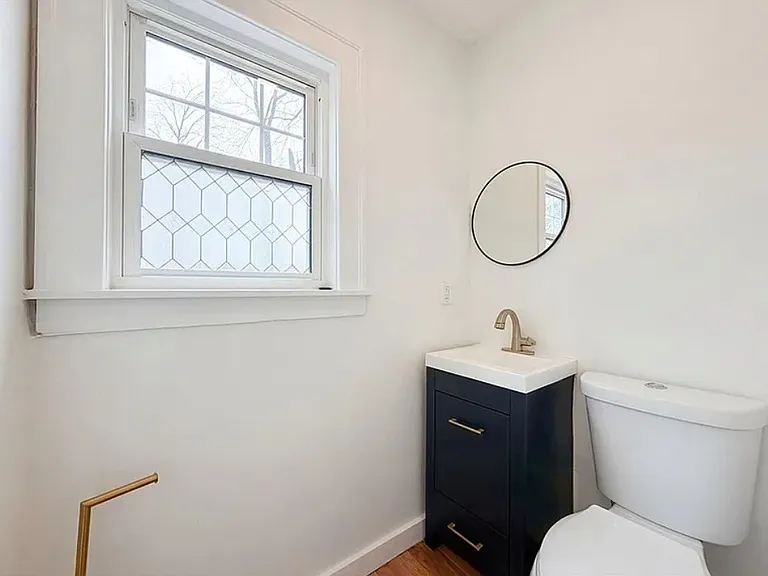10 Perrot St #1 — Photo 7