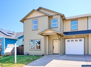 1026 Kennedy St, Woodburn, OR