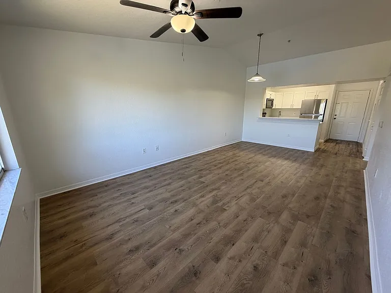 8274 Key Royal Cir #1032 — Photo 7