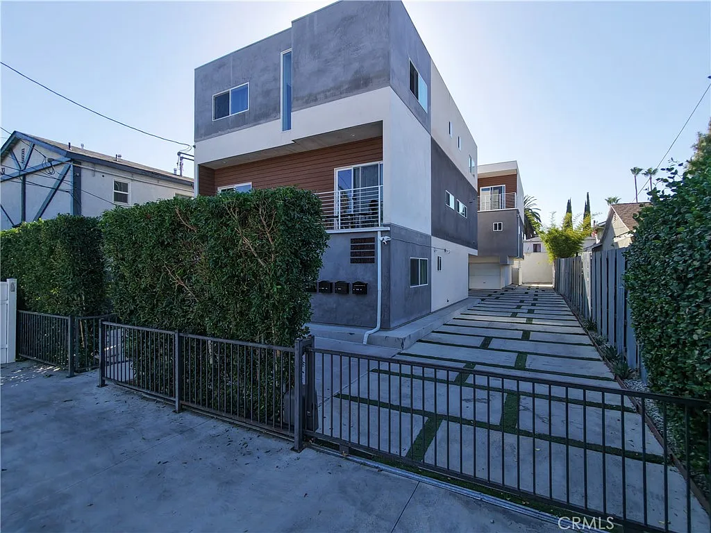 5635 Klump Ave — Photo 3