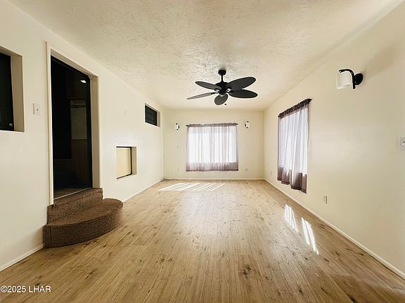 3rd image of 598 W Desert Dr