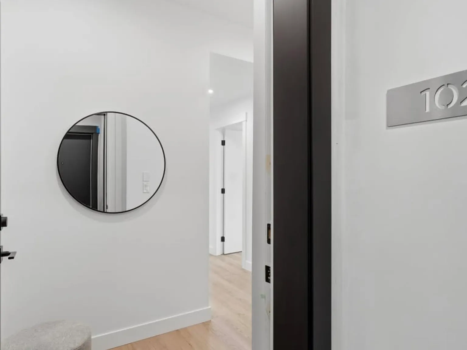 1 bed, 665 sqft, $2,100 — Photo 4