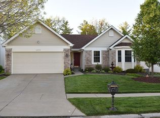 16959 Hickory Forest Ln, Ballwin, MO