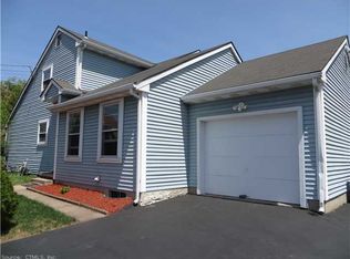 15 McKee St, Manchester, CT 06040