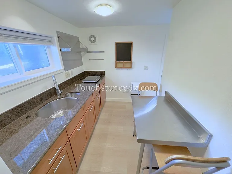4132 SE Boise St — Photo 10