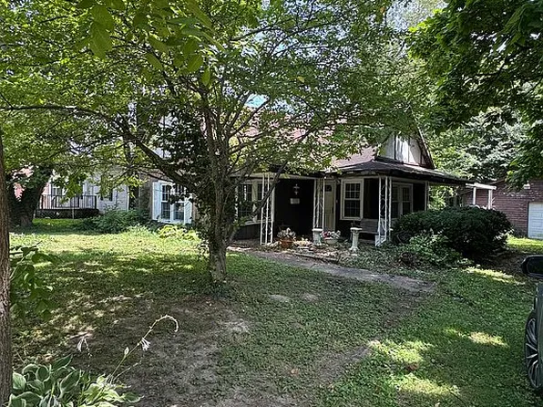 427 N Thomas St, Shelburn, IN 47879